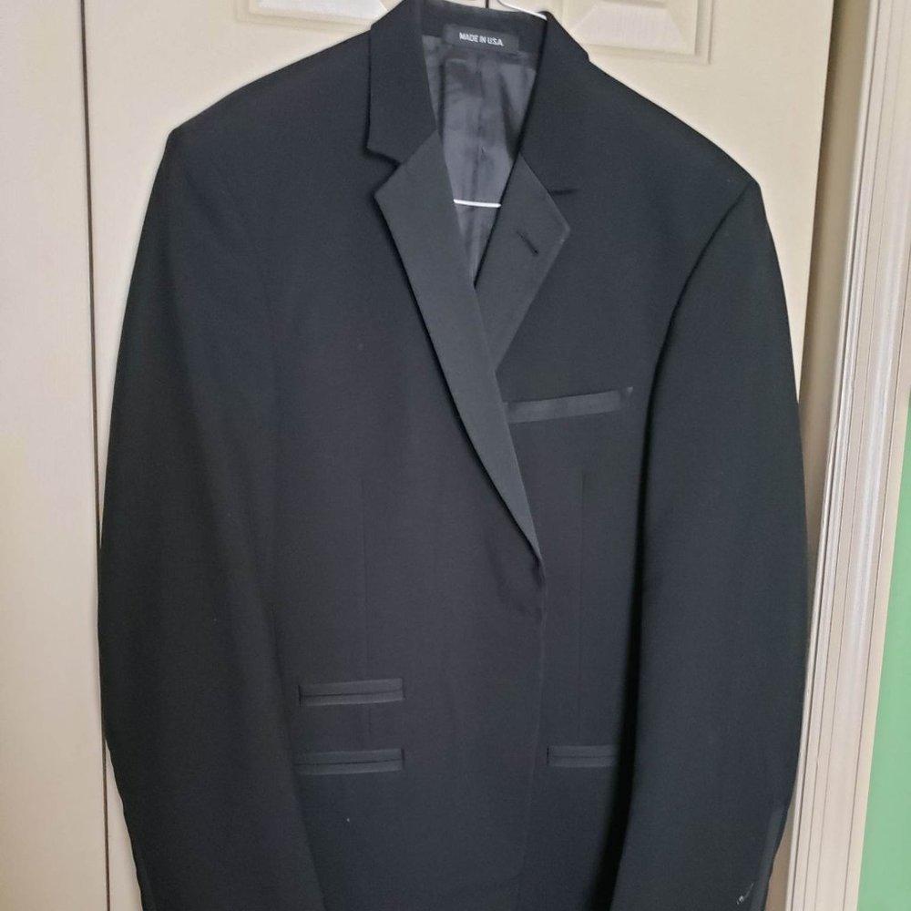 burch and hatfield tuxedo black suit